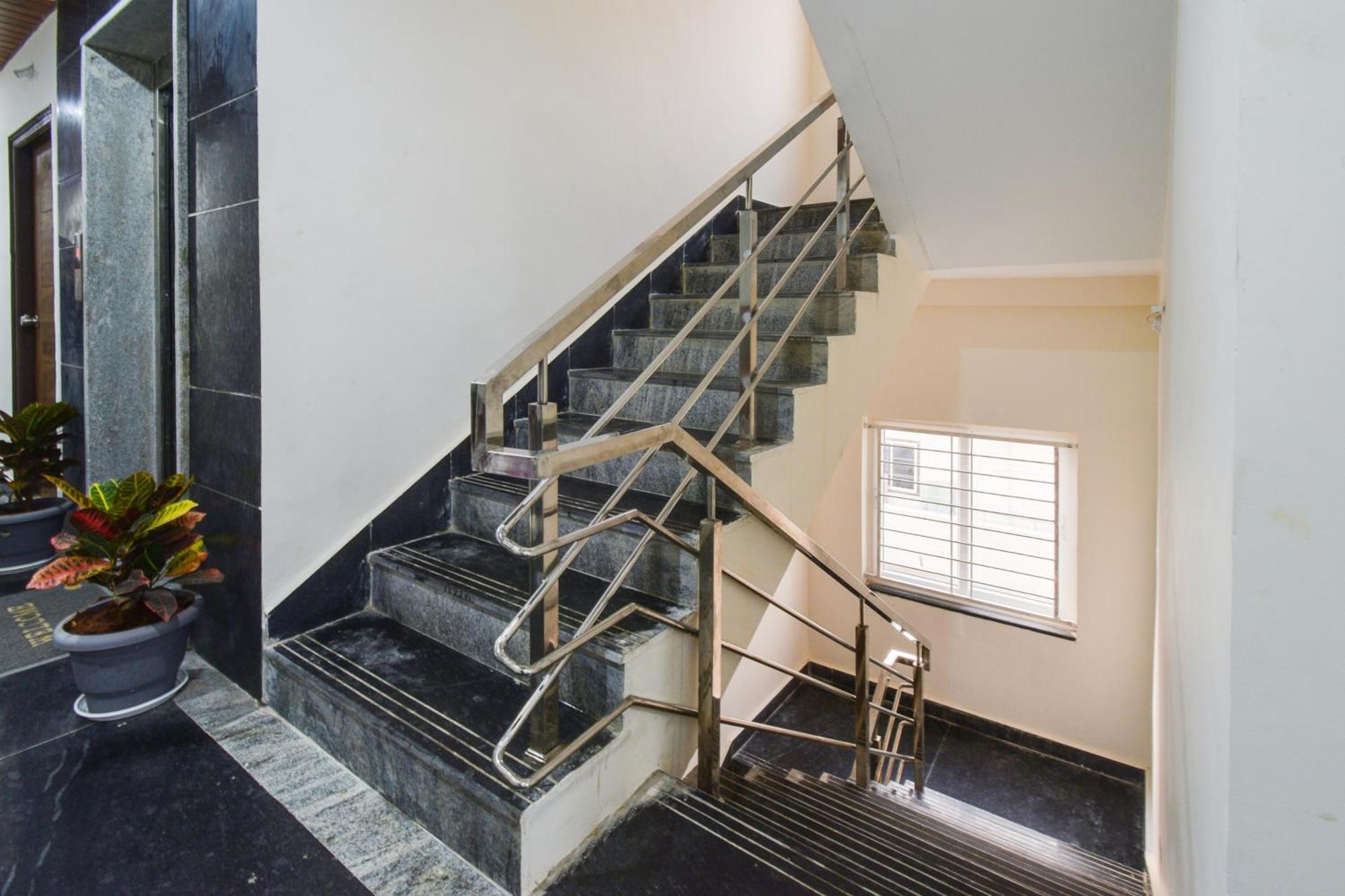 Hotel Super Collection O Gachibowli Phase - 1 Near Isb Esterno foto
