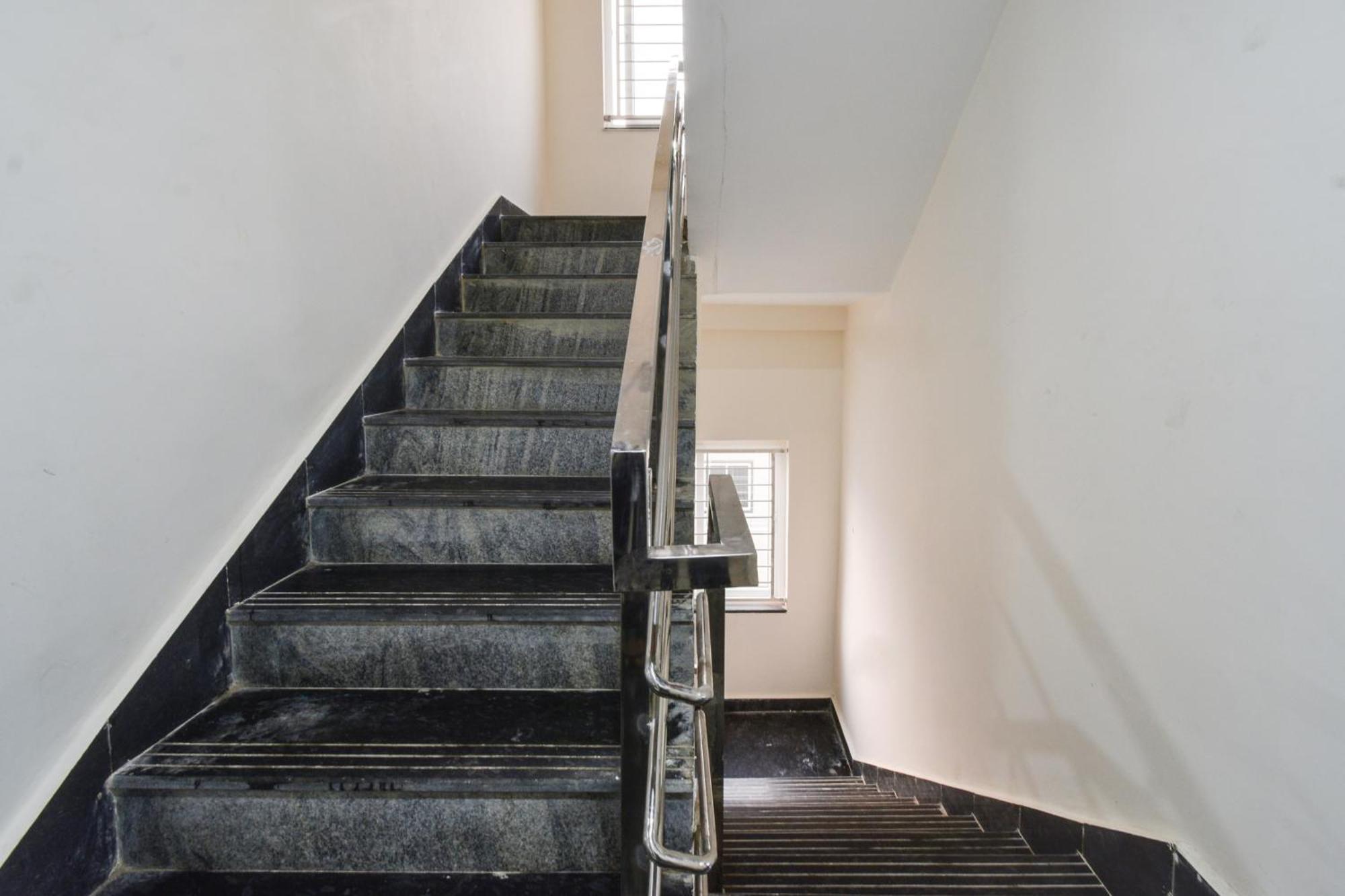 Hotel Super Collection O Gachibowli Phase - 1 Near Isb Esterno foto